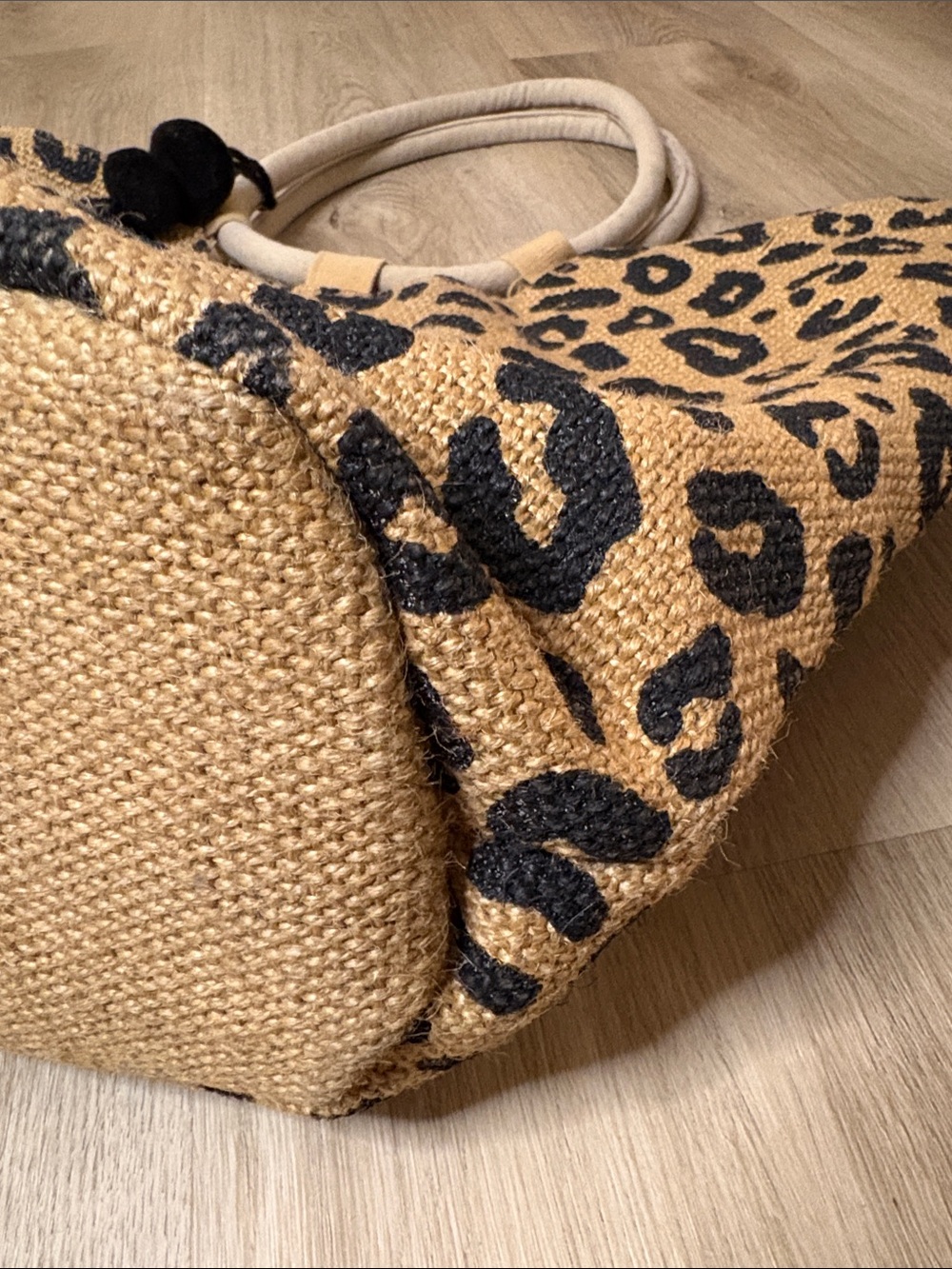 America & Beyond Leopard Jute Tote Bag With Tassel beach vacation travel cruise - Picture 5 of 13